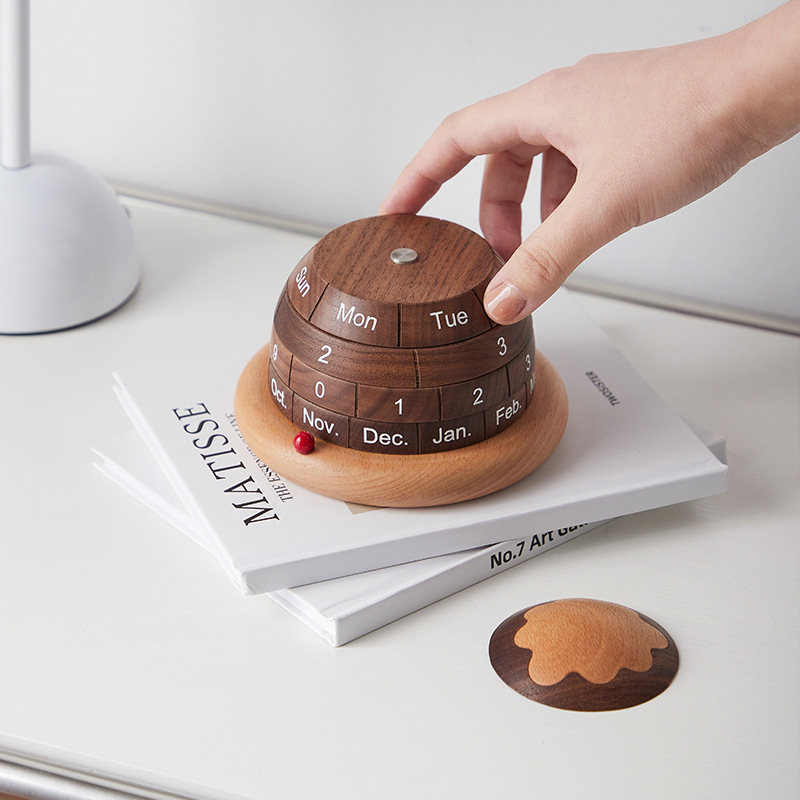 創造的な木製サステナブルなアルファベット数字カレンダー飾り物 - Sustainable Living Gifts のレビューと価格